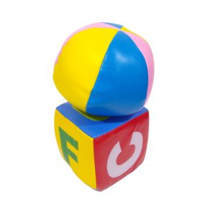 Alternative view of Cubo Y Pelotas Sensoriales